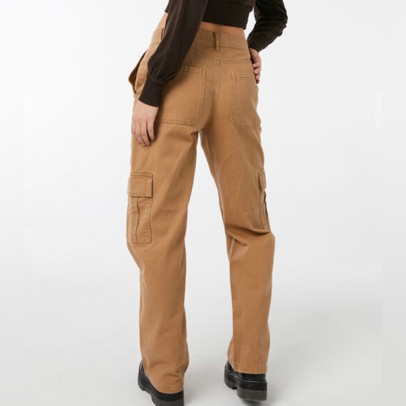 Ardene Wide Leg Regular Rise Cargo Pants ✨ - Picture 2 of 3